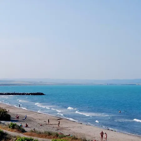 Niki Beach ポモリエ
